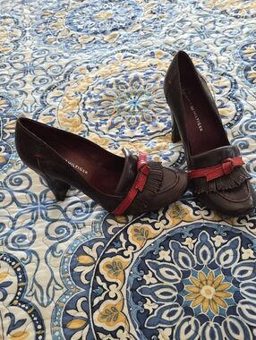 Tommy Hilfiger Dark Brown Leather Kiltie Heels with Red Strap